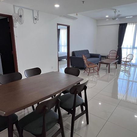 Menara Sentral At Juru Sentral Hotel Букит Мертаджам Екстериор снимка
