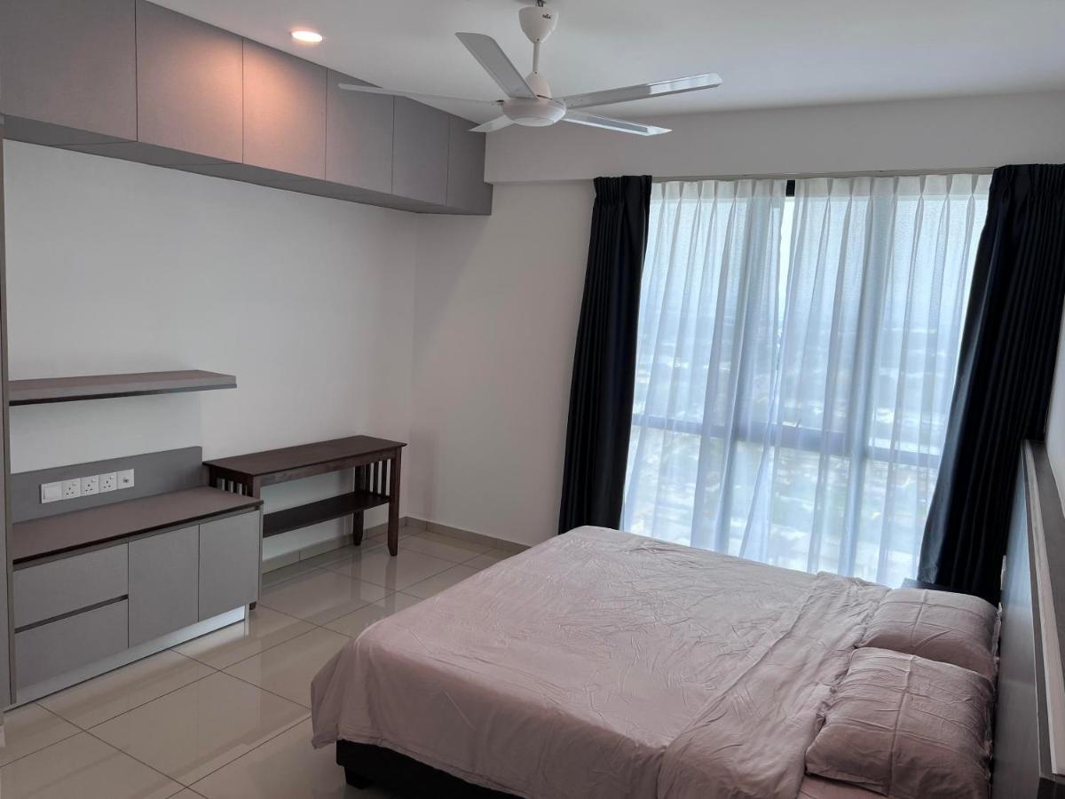 Menara Sentral At Juru Sentral Hotel Букит Мертаджам Екстериор снимка