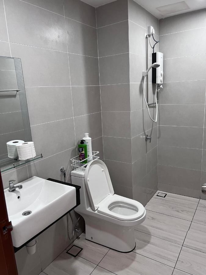 Menara Sentral At Juru Sentral Hotel Букит Мертаджам Екстериор снимка