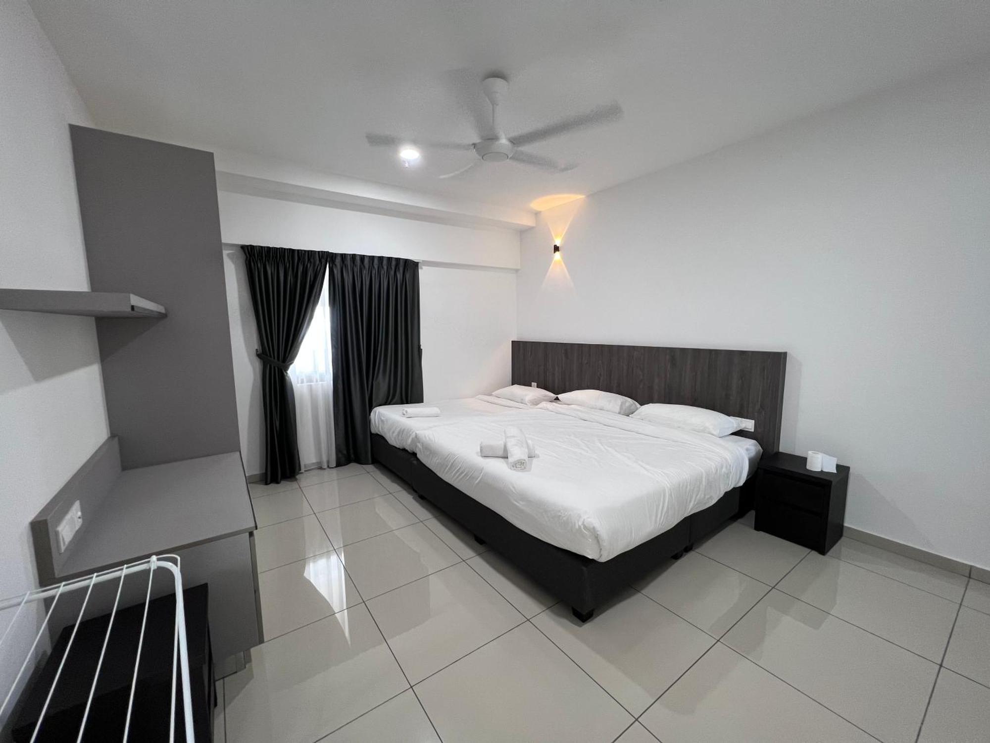 Menara Sentral At Juru Sentral Hotel Букит Мертаджам Екстериор снимка